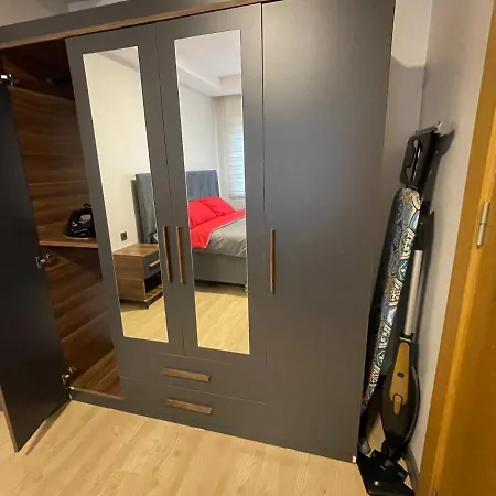 A Peaceful With A Unique View Apartment